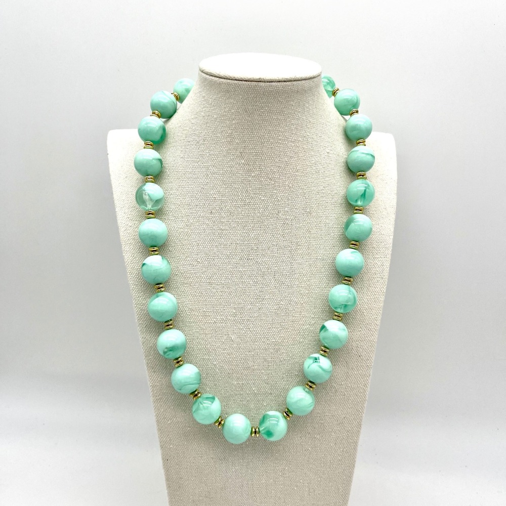 Vintage Necklace‎ Green Marble Bead Gold Tone Accents Costume Jewelry